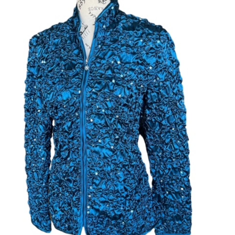 Adressing Woman Jacket